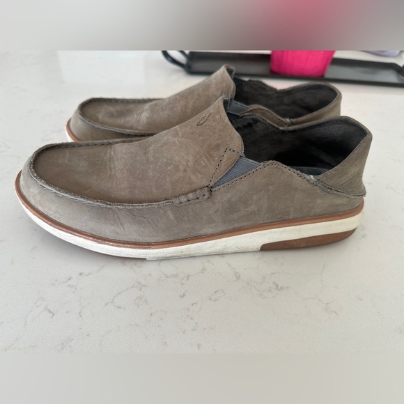 Men’s Olukai Leather Slip Ons - Picture 2 of 5